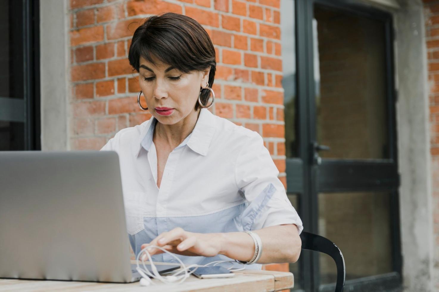 Ambiente creativo per scrittura comica